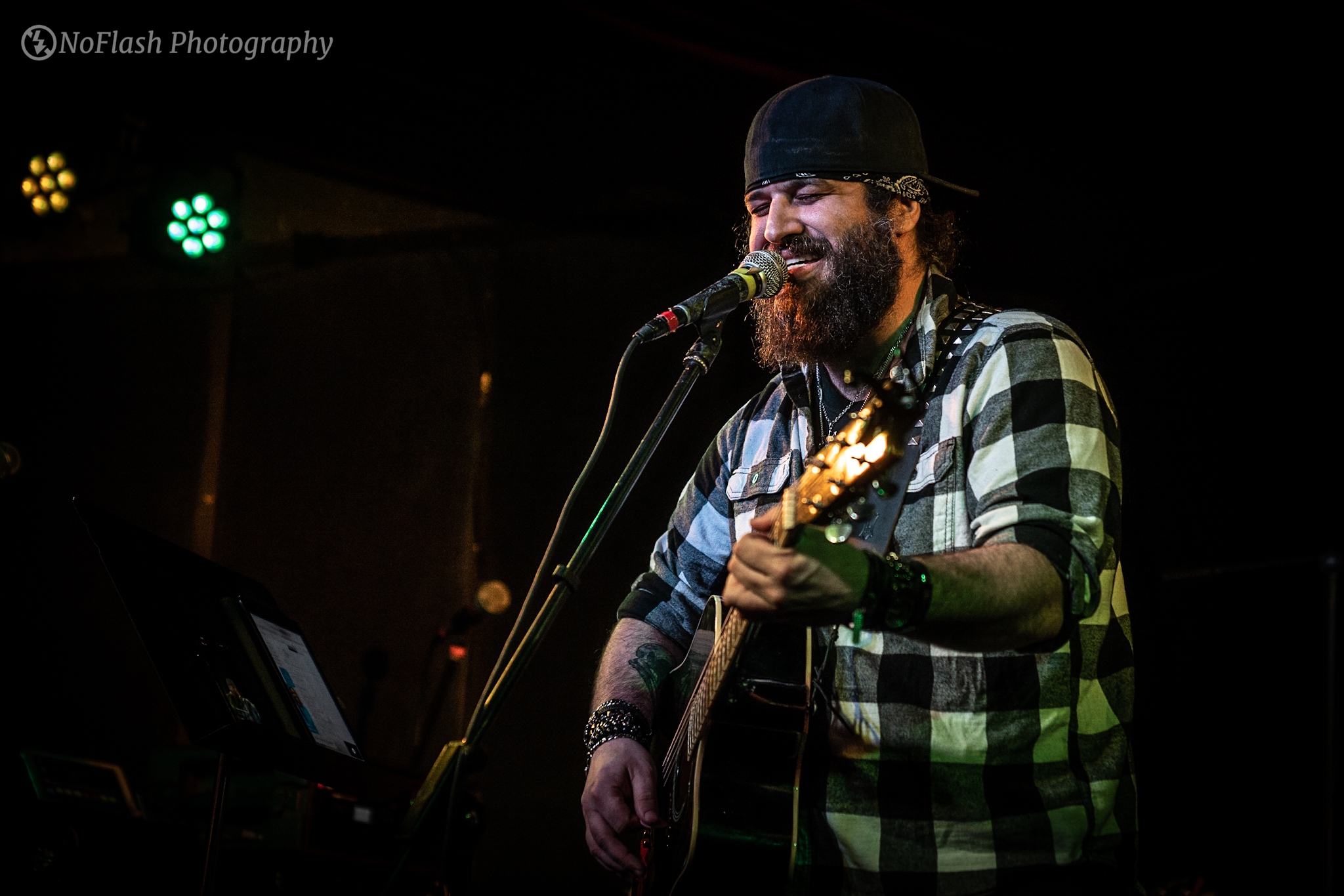 Local artist Aaron Pepe opens for Evanoff