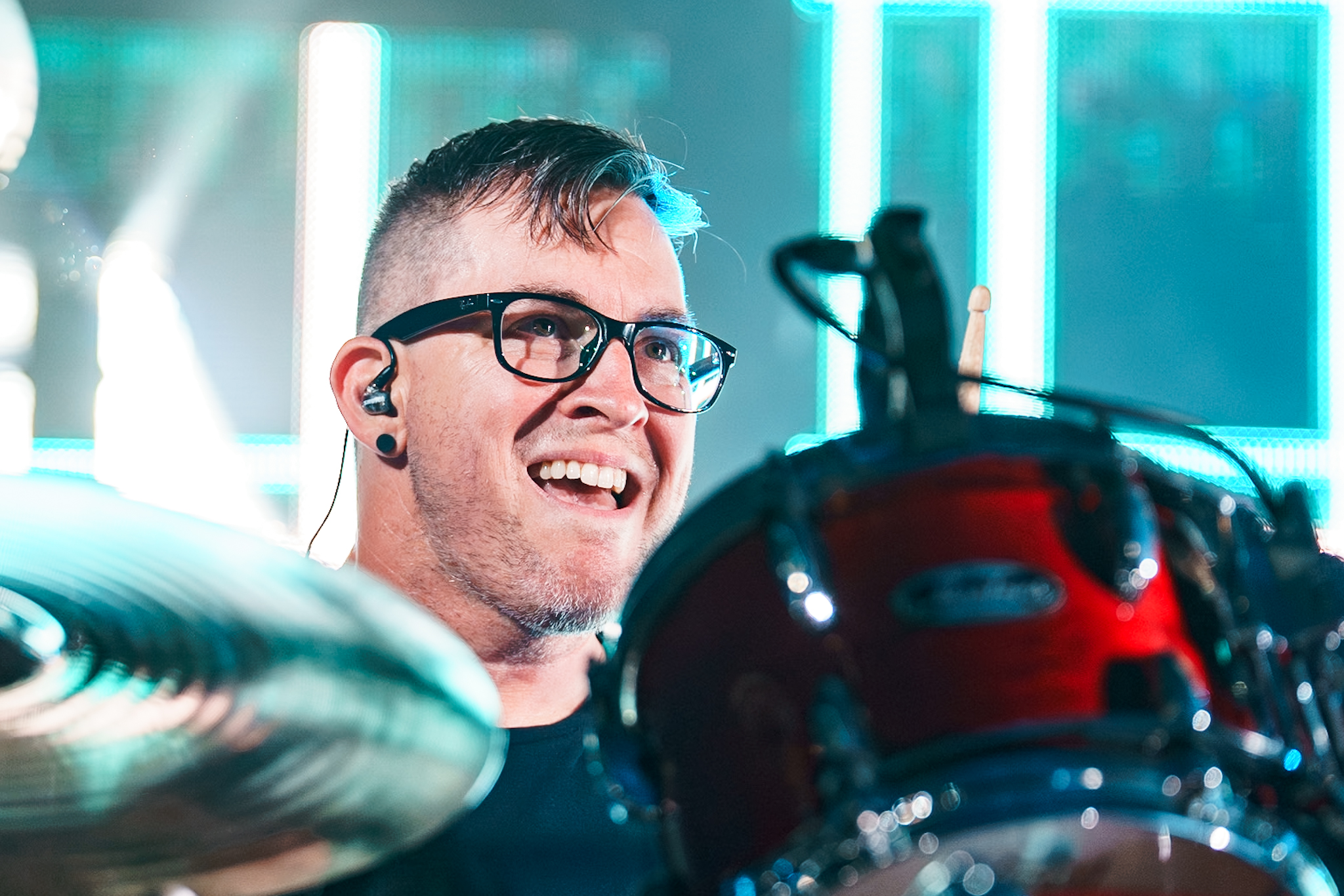 Chevelle engulfed the sold-out Stage AE with a career-spanning storm