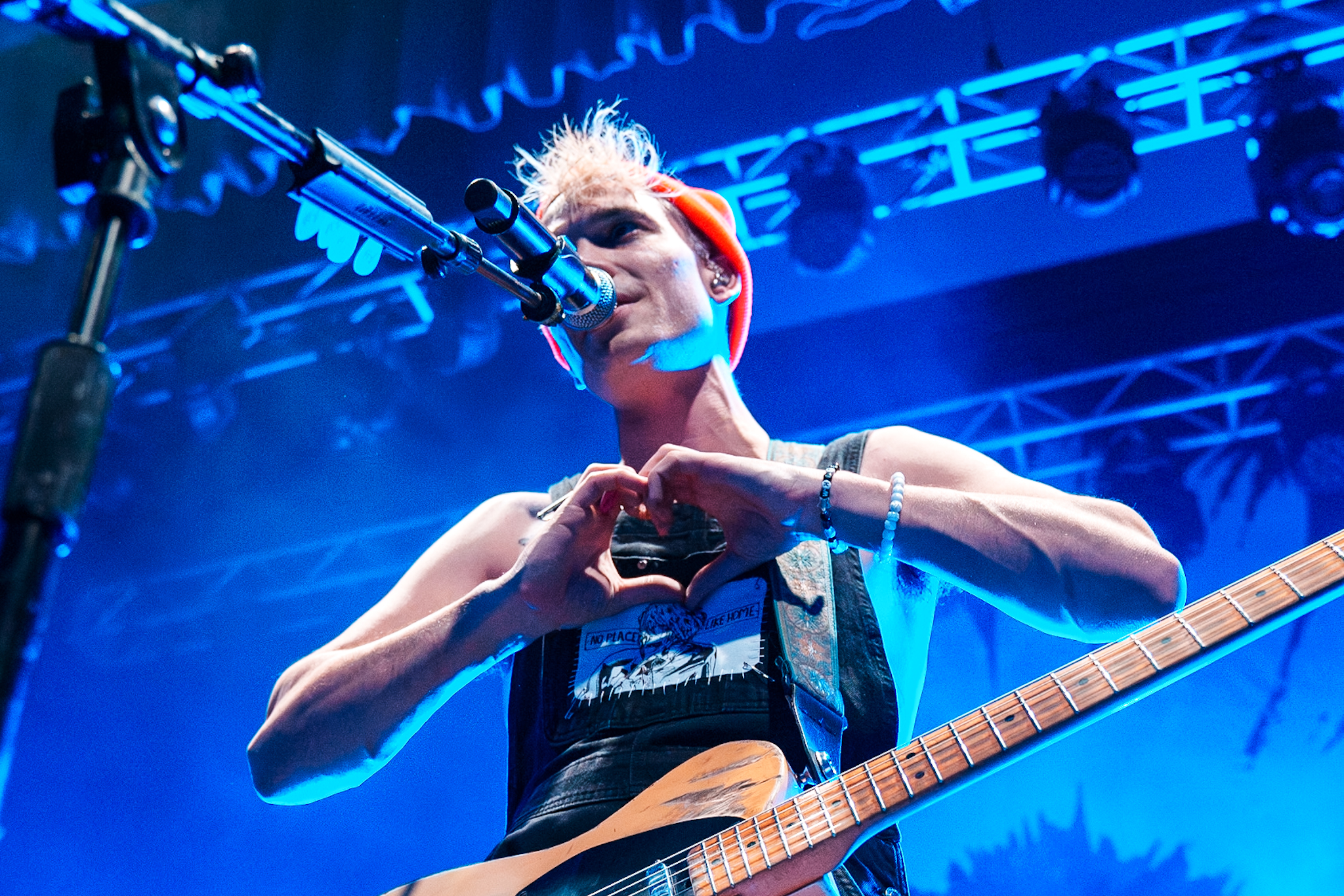 Badflower brought blooming chaos to the Roxian