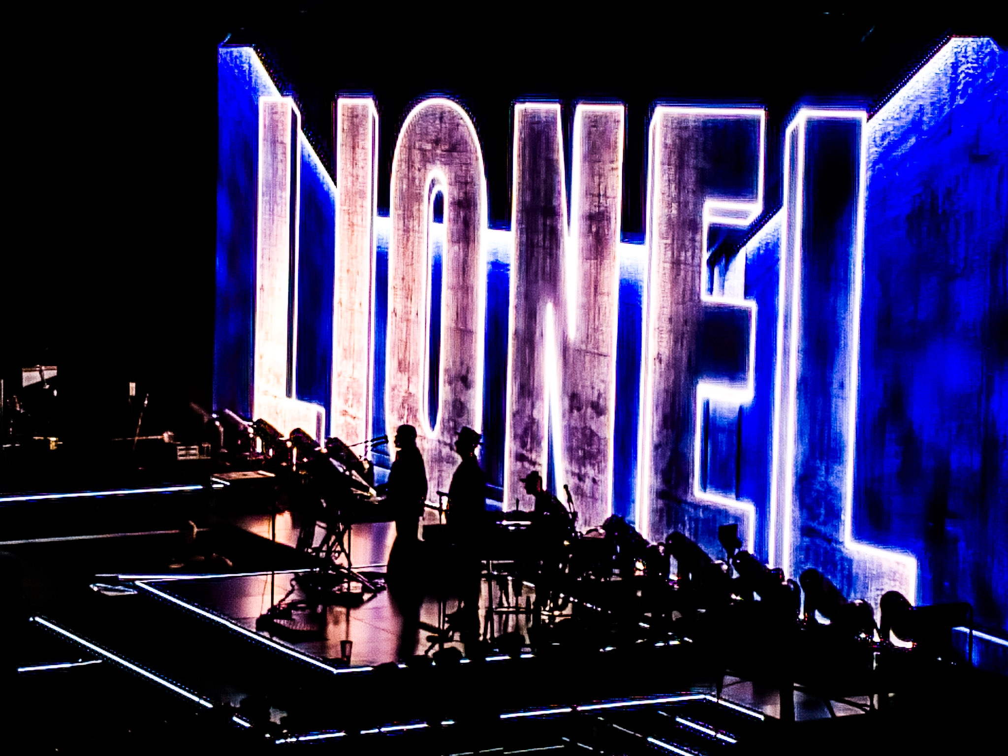 Pittsburgh sang along all night long with Lionel Richie